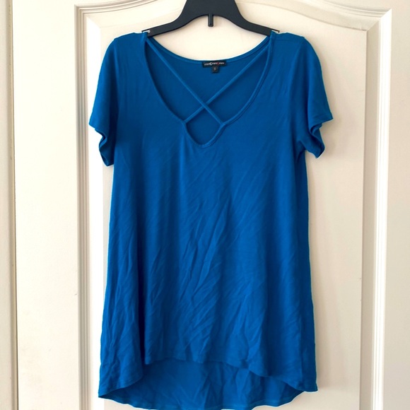 Blue/turquoise Top. - Picture 1 of 2